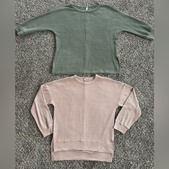 Sweaters - Elegant Waffle Knit Sweater Set - Olive and Blush/beige size small (lot of 2)